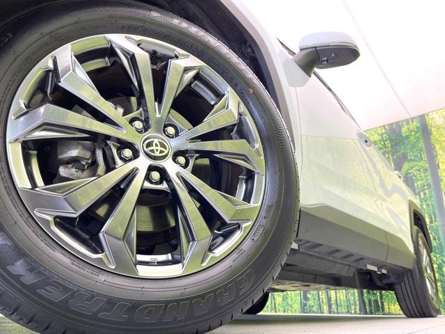 【純正１８インチアルミホイール】外観にマッチした純正アルミホイールを装着しております。各種社外アルミホイールや、スタッドレスタイヤも取扱いしております。是非ご相談ください♪