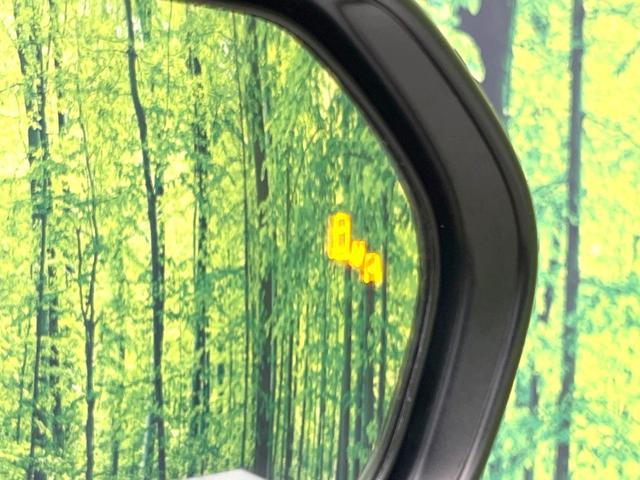 シエンタ ハイブリッドＺ　禁煙車　純正１０．５型ナビ　パノラミックビューモニター　ＢＳＭ　セーフティセンス　レーダークルーズ　両側電動スライドドア　ＥＴＣ　スマートキー　ＬＥＤヘッドライト　ドラレコ（5枚目）