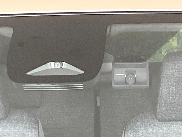 シエンタ ハイブリッドＺ　禁煙車　純正１０．５型ナビ　パノラミックビューモニター　ＢＳＭ　セーフティセンス　レーダークルーズ　両側電動スライドドア　ＥＴＣ　スマートキー　ＬＥＤヘッドライト　ドラレコ（6枚目）