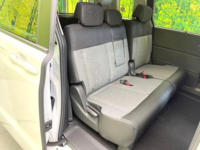 フリード エアー　ＥＸ　登録済未使用車　純正９インチコネクトナビ　バックモニター　ホンダセンシング　レーダークルーズ　両側パワスラ　ＢＳＭ　シートヒーター　オートエアコン　リアクーラー　ＬＥＤヘッド　オートライト（9枚目）