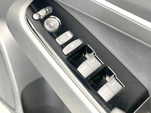 ヴェゼル e:HEV Z 禁煙車 純正9型ナビ バックモニター ホンダセンシング レーダークルーズ BSM ステアリングヒーター パワーバックドア ワイヤレス充電 LEDヘッド ETC ドラレコ シートヒーター スマートキー(46枚目)