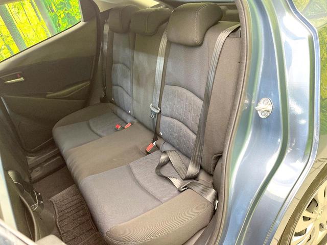 デミオ 13S 禁煙車 4WD 純正ナビ バックモニター スマートブレーキ ドラレコ ETC シートヒーター LEDヘッド オートライト オートエアコン 電動格納ミラー CD/DVD/地デジ シートリフター(30枚目)