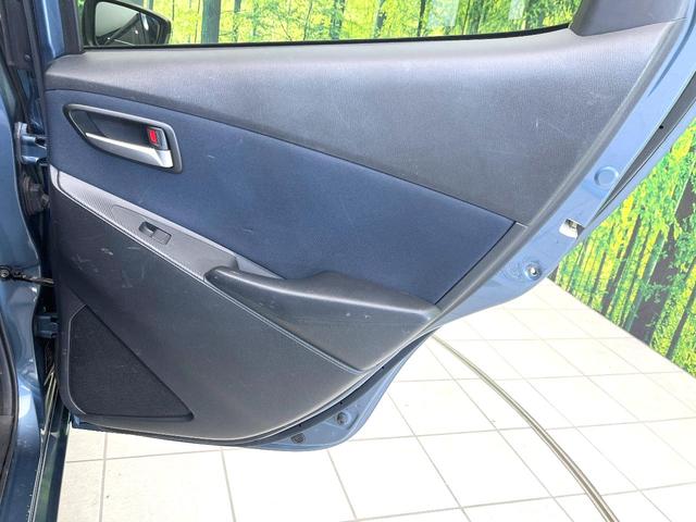 デミオ 13S 禁煙車 4WD 純正ナビ バックモニター スマートブレーキ ドラレコ ETC シートヒーター LEDヘッド オートライト オートエアコン 電動格納ミラー CD/DVD/地デジ シートリフター(38枚目)