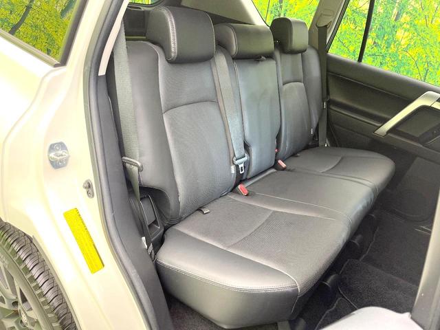 ランドクルーザープラド TX Lパッケージ マットブラックエディション 禁煙車 純正9型ナビ サンルーフ セーフティセンス レーダークルーズ シートヒーター ベンチレーション ブラック内装 パワーシート ブラックルーフレール LEDヘッド オートライト ETC(9枚目)