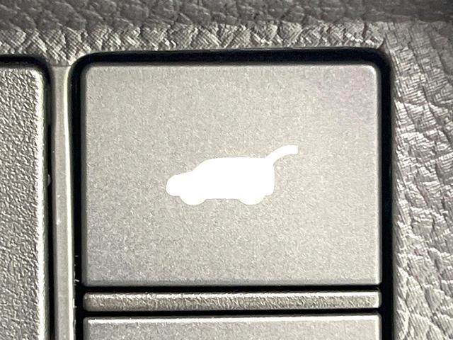 ステップワゴン ｅ：ＨＥＶスパーダ　登録済未使用車　純正１１．４型ナビ　バックモニター　ホンダセンシング　両側パワスラ　ＢＳＭ　レーダークルーズ　オットマンシート　リアオートエアコン　オートエアコン　シートヒーター　パワーバックドア（28枚目）