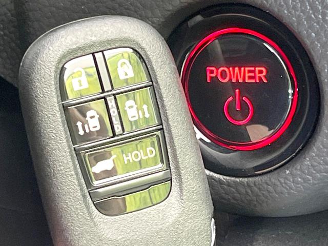ステップワゴン ｅ：ＨＥＶスパーダ　登録済未使用車　純正１１．４型ナビ　バックモニター　ホンダセンシング　両側パワスラ　ＢＳＭ　レーダークルーズ　オットマンシート　リアオートエアコン　オートエアコン　シートヒーター　パワーバックドア（30枚目）