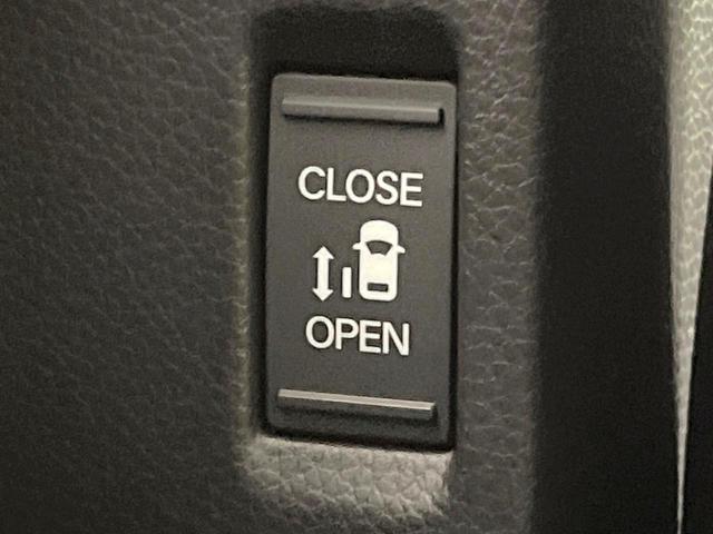 ステップワゴン ｅ：ＨＥＶスパーダ　登録済未使用車　純正１１．４型ナビ　バックモニター　ホンダセンシング　両側パワスラ　ＢＳＭ　レーダークルーズ　オットマンシート　リアオートエアコン　オートエアコン　シートヒーター　パワーバックドア（52枚目）