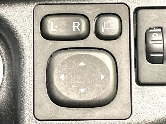 アクア Sスタイルブラック 禁煙車 純正ナビ バックモニター セーフティセンス Bluetooth スマートキー オートエアコン ETC オートライト ステアリングスイッチ 電動格納ミラー シートリフター バニティミラー(44枚目)