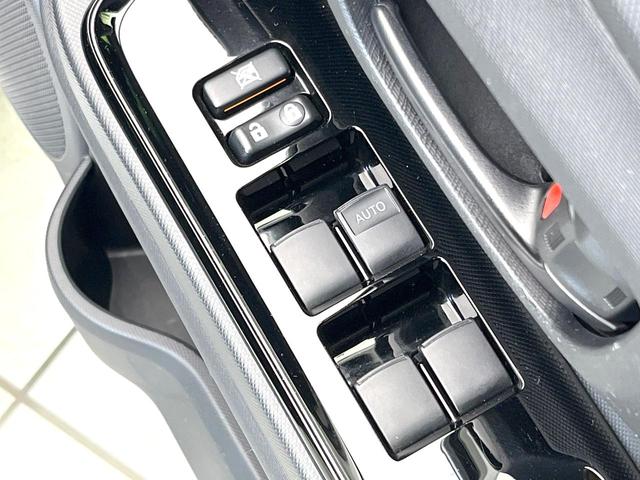 アクア Sスタイルブラック 禁煙車 純正ナビ バックモニター セーフティセンス Bluetooth スマートキー オートエアコン ETC オートライト ステアリングスイッチ 電動格納ミラー シートリフター バニティミラー(45枚目)