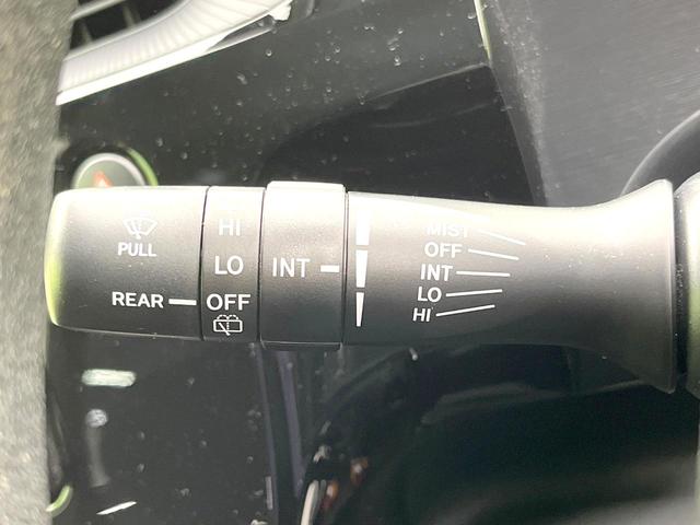 アクア Sスタイルブラック 禁煙車 純正ナビ バックモニター セーフティセンス Bluetooth スマートキー オートエアコン ETC オートライト ステアリングスイッチ 電動格納ミラー シートリフター バニティミラー(53枚目)