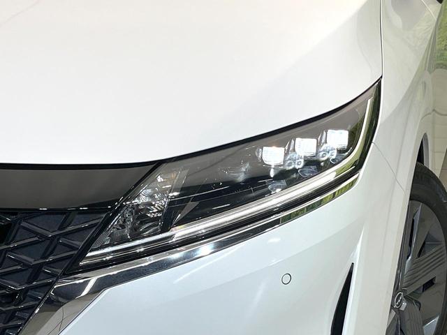 ノート Ｘ　禁煙車　ＳＤナビ　バックモニター　エマージェンシーブレーキ　オートエアコン　ＥＴＣ　ドラレコ　ＬＥＤヘッド　オートライト　Ｂｌｕｅｔｏｏｔｈ　シートリフター　電動格納ミラー　電子パーキングブレーキ（12枚目）