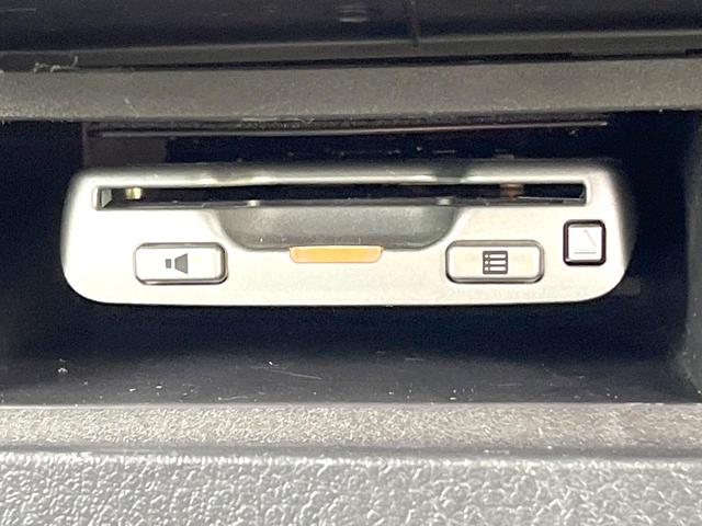 【ＥＴＣ】高速道路の料金所をストレスなく通過！話題のスポットやサービスエリアに多い「スマートＩＣ」利用時は必須のアイテムです。当店でセットアップを実施、ご納車当日からすぐにご利用いただけます！