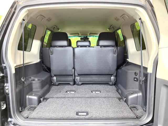 普段のお買い物や通勤、送迎等に十分な荷室スペースを確保しております。セカンドシートを倒すと、大きな荷物の積載も可能です♪