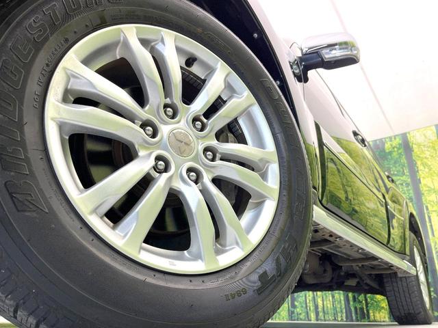 【純正１８インチアルミホイール】外観にマッチした純正アルミホイールを装着しております。各種社外アルミホイールや、スタッドレスタイヤも取扱いしております。是非ご相談ください♪