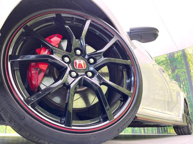 �y�����Q�O�C���`�A���~�z�C�[���z�O�ςɃ}�b�`���������A���~�z�C�[���𑕒����Ă���܂��B�e��ЊO�A���~�z�C�[����A�X�^�b�h���X�^�C�����戵�����Ă���܂��B���񂲑��k����������