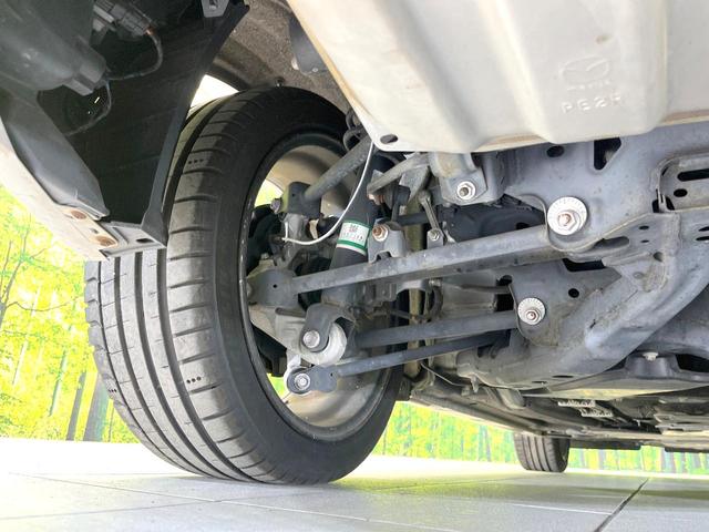 お車を安心してお乗りいただく為には、足回りの定期点検が欠かせません。サービスサポート（有償保証）では無料点検もご提供しており、安心のカーライフをお過ごしいただけるサポート体制が整っています。