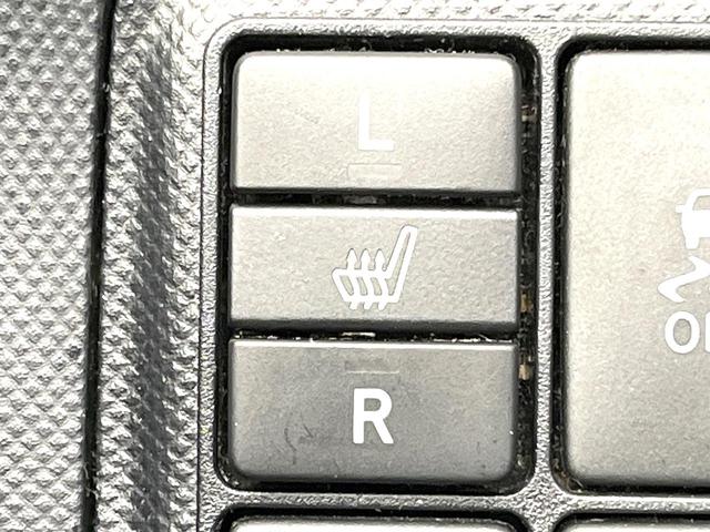 アクア Ｇブラックソフトレザーセレクション　禁煙車　純正ナビ　バックモニター　クルーズコントロール　スマートキー　ＥＴＣ　オートエアコン　合皮ーシート　ＬＥＤヘッド　オートライト　フォグ　シートヒーター　シートリフター　電動格納ミラー（50枚目）