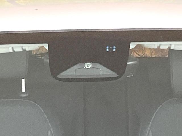 ヴェゼル ｅ：ＨＥＶ　Ｚ　禁煙車　純正９型ナビ　バックモニター　ホンダセンシング　レーダークルーズ　ＢＳＭ　パワーバックドア　ステアリングヒーター　シートヒーター　オートエアコン　置くだけ充電　ＥＴＣ　ＬＥＤヘッド（5枚目）