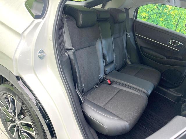 ヴェゼル ｅ：ＨＥＶ　Ｚ　禁煙車　純正９型ナビ　バックモニター　ホンダセンシング　レーダークルーズ　ＢＳＭ　パワーバックドア　ステアリングヒーター　シートヒーター　オートエアコン　置くだけ充電　ＥＴＣ　ＬＥＤヘッド（9枚目）