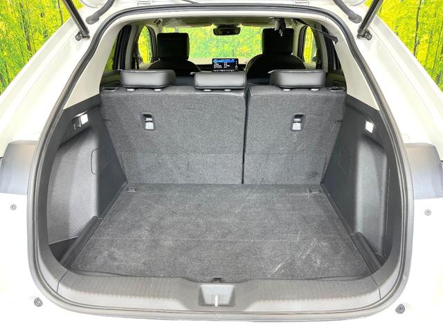 ヴェゼル ｅ：ＨＥＶ　Ｚ　禁煙車　純正９型ナビ　バックモニター　ホンダセンシング　レーダークルーズ　ＢＳＭ　パワーバックドア　ステアリングヒーター　シートヒーター　オートエアコン　置くだけ充電　ＥＴＣ　ＬＥＤヘッド（10枚目）