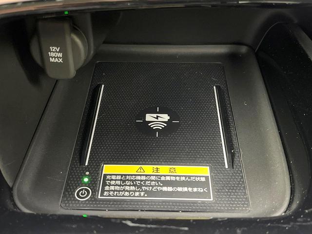 ヴェゼル ｅ：ＨＥＶ　Ｚ　禁煙車　純正９型ナビ　バックモニター　ホンダセンシング　レーダークルーズ　ＢＳＭ　パワーバックドア　ステアリングヒーター　シートヒーター　オートエアコン　置くだけ充電　ＥＴＣ　ＬＥＤヘッド（27枚目）