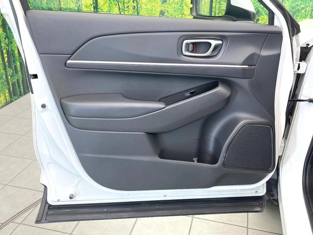ヴェゼル ｅ：ＨＥＶ　Ｚ　禁煙車　純正９型ナビ　バックモニター　ホンダセンシング　レーダークルーズ　ＢＳＭ　パワーバックドア　ステアリングヒーター　シートヒーター　オートエアコン　置くだけ充電　ＥＴＣ　ＬＥＤヘッド（36枚目）