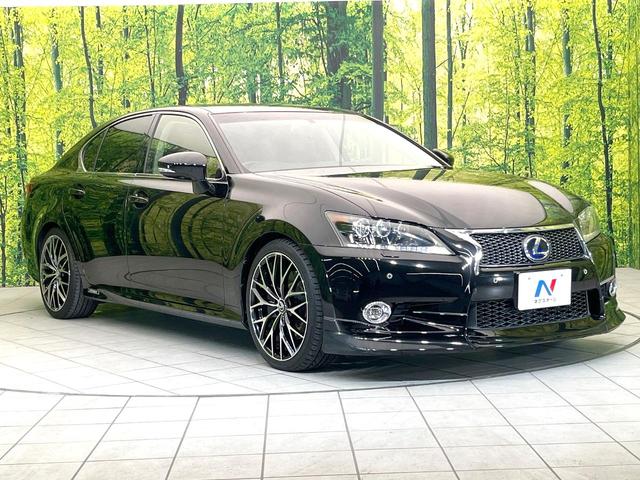 高透明度のガラス皮膜で撥水はもちろん、上質なツヤ・光沢を実現。紫外線や酸性雨から大切な愛車を保護し、色あせ・劣化を防止。「弾スプラッシュコート」、「弾プリミッサコート」からお選びいただけます。