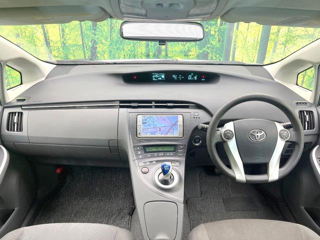 プリウス Ｓ　禁煙車　純正ナビ　バックモニター　オートエアコン　スマートキー　ＥＴＣ　オートライト　シートリフター　ステアリングスイッチ　ヘッドライトレベライザー　フォグ　電動格納ミラー（2枚目）