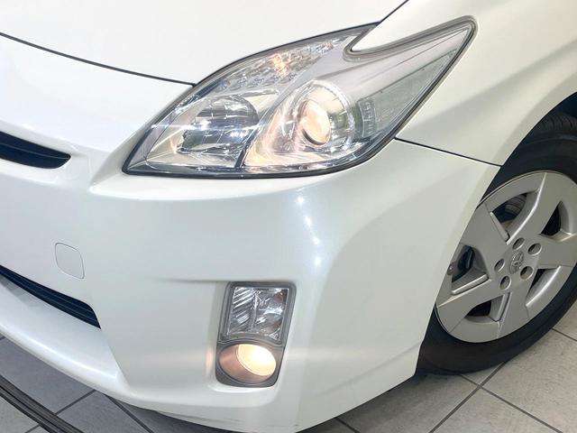 プリウス Ｓ　禁煙車　純正ナビ　バックモニター　オートエアコン　スマートキー　ＥＴＣ　オートライト　シートリフター　ステアリングスイッチ　ヘッドライトレベライザー　フォグ　電動格納ミラー（12枚目）