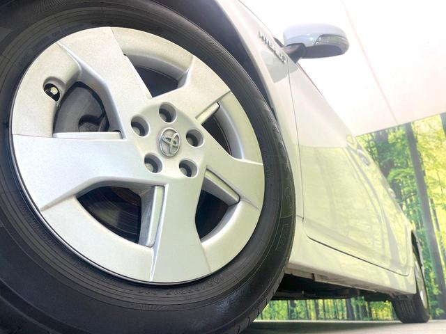 プリウス Ｓ　禁煙車　純正ナビ　バックモニター　オートエアコン　スマートキー　ＥＴＣ　オートライト　シートリフター　ステアリングスイッチ　ヘッドライトレベライザー　フォグ　電動格納ミラー（13枚目）