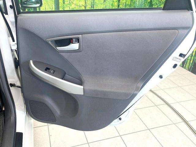 プリウス Ｓ　禁煙車　純正ナビ　バックモニター　オートエアコン　スマートキー　ＥＴＣ　オートライト　シートリフター　ステアリングスイッチ　ヘッドライトレベライザー　フォグ　電動格納ミラー（34枚目）