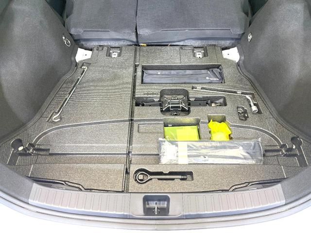 プリウス Ａツーリングセレクション　禁煙車　純正９型ナビ　バックモニター　セーフティセンス　レーダークルーズ　ＢＳＭ　シートヒーター　ヘッドアップディスプレイ　ＥＴＣ　ドラレコ　オートエアコン　ＬＥＤヘッド　オートライト　スマートキー（57枚目）