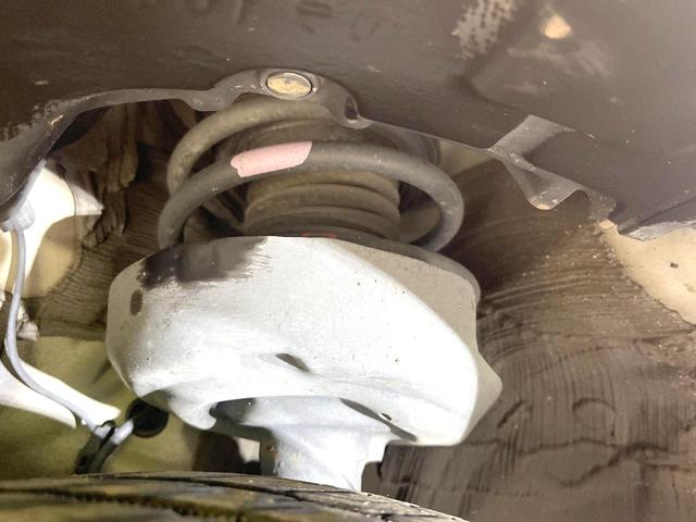 プリウス Ａツーリングセレクション　禁煙車　純正９型ナビ　バックモニター　セーフティセンス　レーダークルーズ　ＢＳＭ　シートヒーター　ヘッドアップディスプレイ　ＥＴＣ　ドラレコ　オートエアコン　ＬＥＤヘッド　オートライト　スマートキー（61枚目）