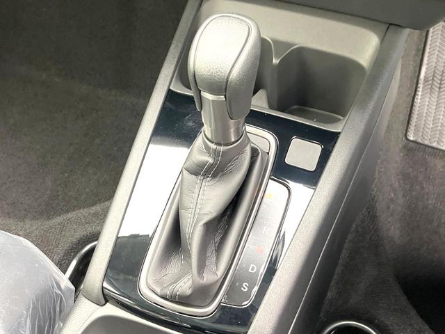 WR-V X 登録済未使用車 純正8インチコネクトナビ バックモニター ホンダセンシング レーダークルーズ LEDヘッド オートエアコン オートライト スマートキー パドルシフト 電動格納ミラー シートリフター(21枚目)