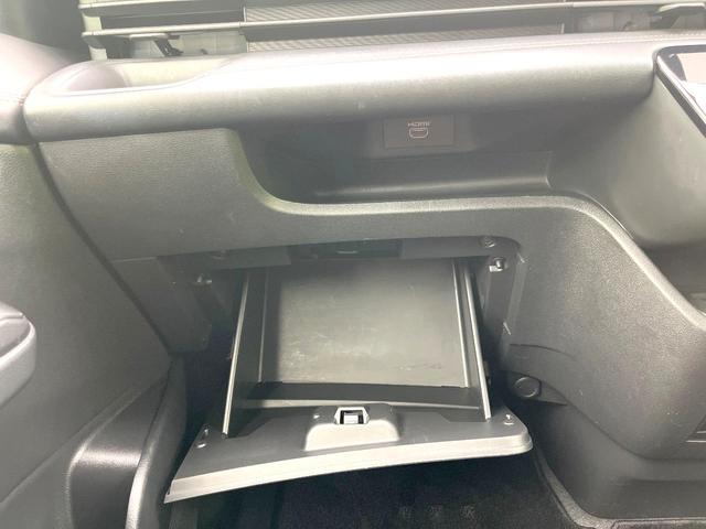 セレナ ハイウェイスターＶ　禁煙車　純正１２．３型ナビ　全方位モニター　プロパイロット　エマージェンシーブレーキ　後席モニター　ＢＳＭ　デジタルミラー　ＥＴＣ　ドラレコ　シートヒーター　ステアリングヒーター　リアオートエアコン（44枚目）