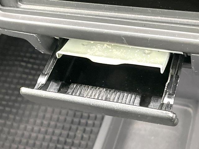 キャリイトラック ＫＣ　禁煙車　ＭＴ車　ＡＭ／ＦＭ　シガーライター　ヘッドライトレベライザー　サンバイザー　マッドガード　アシストグリップ（25枚目）