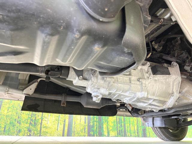 キャリイトラック ＫＣ　禁煙車　ＭＴ車　ＡＭ／ＦＭ　シガーライター　ヘッドライトレベライザー　サンバイザー　マッドガード　アシストグリップ（32枚目）