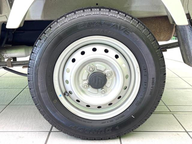 キャリイトラック ＫＣ　禁煙車　ＭＴ車　ＡＭ／ＦＭ　シガーライター　ヘッドライトレベライザー　サンバイザー　マッドガード　アシストグリップ（38枚目）