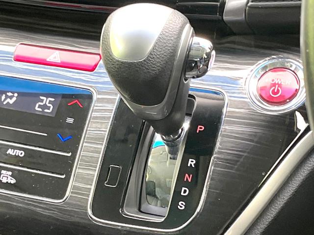 オデッセイハイブリッド ハイブリッドアブソルート・ホンダセンシンアドバンスＰ　禁煙車　インターナビ　バックモニター　ホンダセンシング　レーダークルーズ　両側パワスラ　ＬＥＤヘッド　オートライト　スマートキー　ＥＴＣ　ドラレコ　パワーシート　リアオートエアコン　オートエアコン（21枚目）