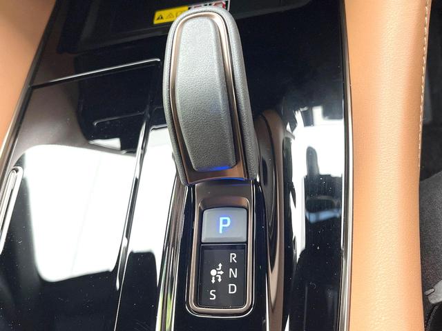 ヴェルファイアハイブリッド Ｚ　プレミア　禁煙車　純正１４型ナビ　フリップダウンモニター　全方位モニター　デジタルミラー　左右独立ムーンルーフ　ユニバーサルステップ　ＢＳＭ　セーフティセンス　レーダークルーズ　シートヒーター　ベンチレーション（21枚目）