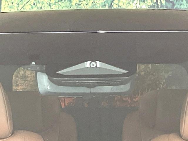 ヴェルファイアハイブリッド Ｚ　プレミア　禁煙車　純正１４型ナビ　フリップダウンモニター　全方位モニター　デジタルミラー　左右独立ムーンルーフ　ユニバーサルステップ　ＢＳＭ　セーフティセンス　レーダークルーズ　シートヒーター　ベンチレーション（25枚目）