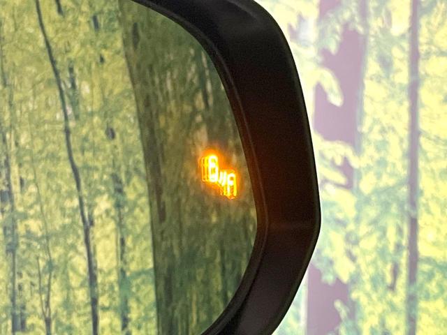 ヴェルファイアハイブリッド Ｚ　プレミア　禁煙車　純正１４型ナビ　フリップダウンモニター　全方位モニター　デジタルミラー　左右独立ムーンルーフ　ユニバーサルステップ　ＢＳＭ　セーフティセンス　レーダークルーズ　シートヒーター　ベンチレーション（26枚目）