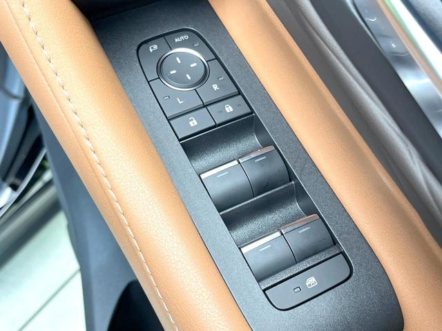 ヴェルファイアハイブリッド Ｚ　プレミア　禁煙車　純正１４型ナビ　フリップダウンモニター　全方位モニター　デジタルミラー　左右独立ムーンルーフ　ユニバーサルステップ　ＢＳＭ　セーフティセンス　レーダークルーズ　シートヒーター　ベンチレーション（59枚目）