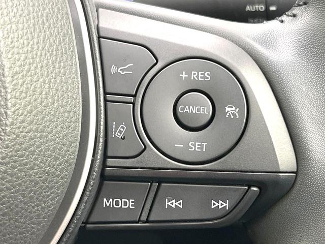 カローラクロス ハイブリッド　Ｇ　禁煙車　純正ディスプレイ　バックモニター　セーフティセンス　レーダークルーズ　ＥＴＣ　Ｂｌｕｅｔｏｏｔｈ　ＬＥＤヘッド　オートライト　スマートキー　オートエアコン　シートリフター　バニティミラー（6枚目）