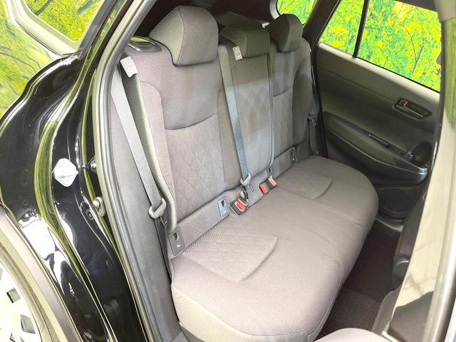 カローラクロス ハイブリッド　Ｇ　禁煙車　純正ディスプレイ　バックモニター　セーフティセンス　レーダークルーズ　ＥＴＣ　Ｂｌｕｅｔｏｏｔｈ　ＬＥＤヘッド　オートライト　スマートキー　オートエアコン　シートリフター　バニティミラー（9枚目）