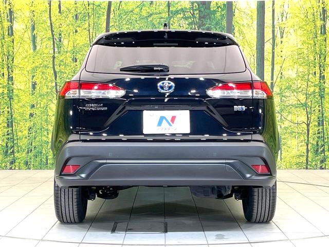 カローラクロス ハイブリッド　Ｇ　禁煙車　純正ディスプレイ　バックモニター　セーフティセンス　レーダークルーズ　ＥＴＣ　Ｂｌｕｅｔｏｏｔｈ　ＬＥＤヘッド　オートライト　スマートキー　オートエアコン　シートリフター　バニティミラー（15枚目）