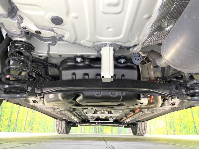 カローラクロス ハイブリッド　Ｇ　禁煙車　純正ディスプレイ　バックモニター　セーフティセンス　レーダークルーズ　ＥＴＣ　Ｂｌｕｅｔｏｏｔｈ　ＬＥＤヘッド　オートライト　スマートキー　オートエアコン　シートリフター　バニティミラー（19枚目）