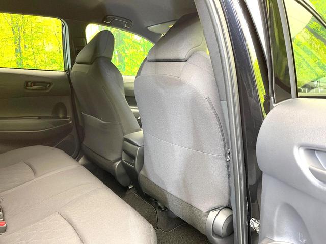 カローラクロス ハイブリッド　Ｇ　禁煙車　純正ディスプレイ　バックモニター　セーフティセンス　レーダークルーズ　ＥＴＣ　Ｂｌｕｅｔｏｏｔｈ　ＬＥＤヘッド　オートライト　スマートキー　オートエアコン　シートリフター　バニティミラー（28枚目）