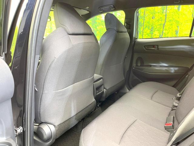 カローラクロス ハイブリッド　Ｇ　禁煙車　純正ディスプレイ　バックモニター　セーフティセンス　レーダークルーズ　ＥＴＣ　Ｂｌｕｅｔｏｏｔｈ　ＬＥＤヘッド　オートライト　スマートキー　オートエアコン　シートリフター　バニティミラー（29枚目）