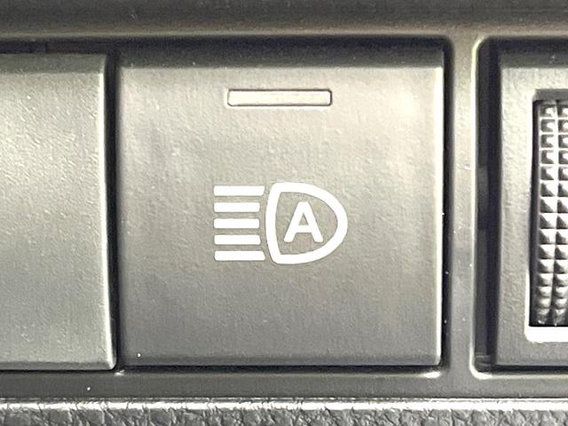 カローラクロス ハイブリッド　Ｇ　禁煙車　純正ディスプレイ　バックモニター　セーフティセンス　レーダークルーズ　ＥＴＣ　Ｂｌｕｅｔｏｏｔｈ　ＬＥＤヘッド　オートライト　スマートキー　オートエアコン　シートリフター　バニティミラー（49枚目）